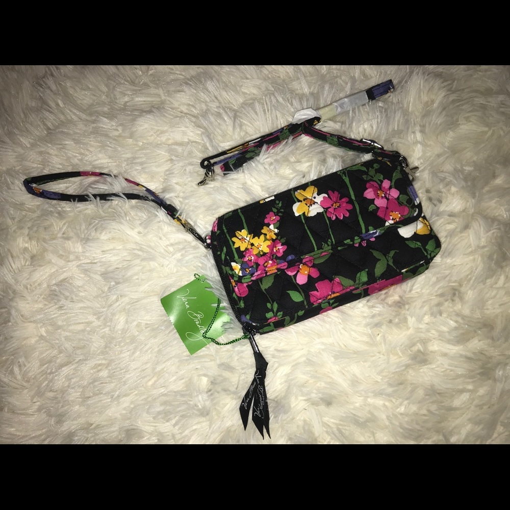 New Vera Bradley Wristlet/Crossbody🌸